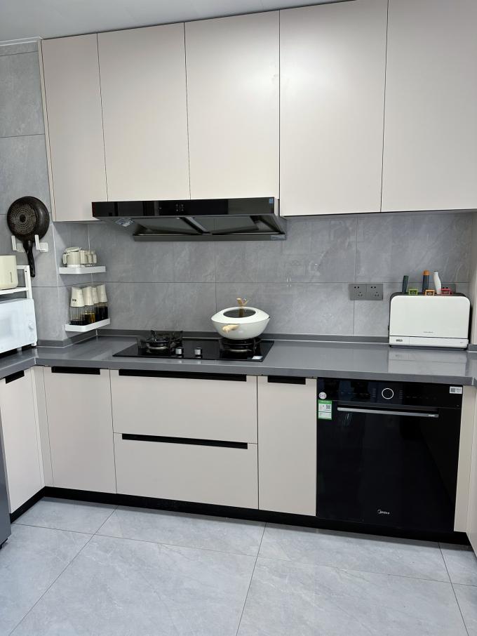 Modern Kitchen Cupboard Melamine Kitchen White Lacquer Chinese Furniture 1
