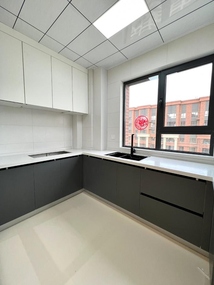 Heat-Resistant Kitchen Cabinet Doors With Waterproof Finish for Home 2