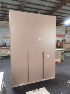 Solid Wooden Wardrobe Cabinet Carcase Custom For Bedroom 25mm