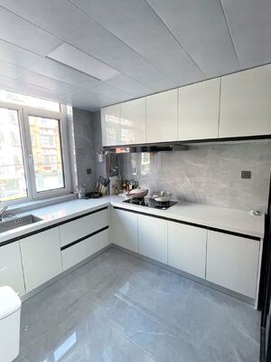 Modern Kitchen Cabinet with Heat-Resistant Finish for Villas