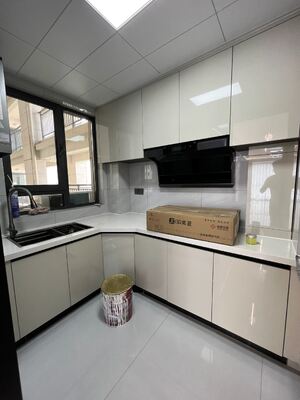 Modern Kitchen Cabinets with Quartz Granite Marble Countertops